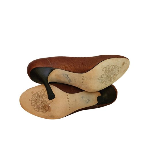 Women Tahari Duane Brown Leather Peep Toe Pump Heel Shoe Size 10 M - Picture 5 of 6